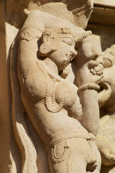 印度中央邦 Khajuraho 西部寺庙 Vishvanatha 寺的色情雕塑 联合国教科文组织世界遗产 — 图库照片