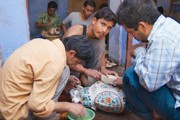 Agra India March 2007 Unidentified People Work Workshop Creating Traditional — Stock Photo, Image