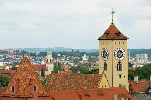 Regensburg Německo Září 2010 Historické Radnice Hodinová Věž Panoramatem Starého — Stock fotografie