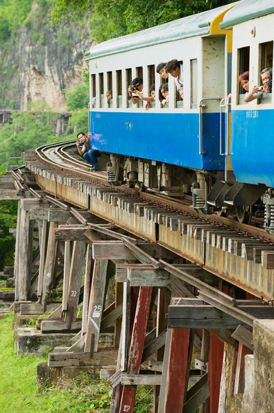 Kanchanaburi Thailand June 2011 Unidentified People Travel Vintage Train Death — Stock Photo, Image