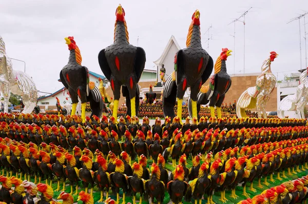 Suphan Buri Tailandia Agosto 2011 Estatuas Gallo Monumento Rey Naresuan — Foto de Stock