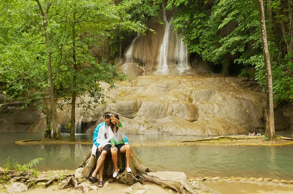 Suphan Buri Tailandia Agosto 2011 Pareja Asiática Identificada Hace Selfies — Foto de Stock