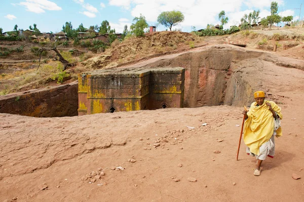 Lalibela Ethiopia January 2010 Pilgrim Visits Unique Monolithic Rock Hewn — Stock Photo, Image