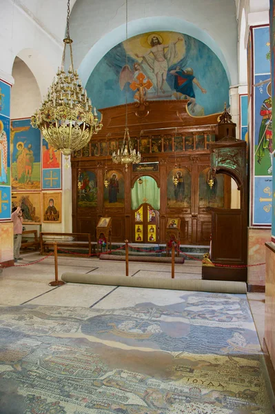 요르단 마다바 2012년 18일 요르단 마다바에 그리스 정교회 세인트 조지의 — 스톡 사진