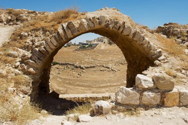 Um ar-Rasas, Ürdün'de bir arkeolojik sitede Saint Stevens Kilisesi kalıntıları antik Roma zemin mozaik parçası. Unesco Dünya mirası.