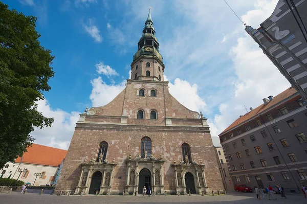 Riga Letonia Agosto 2009 Iglesia San Pedro Edificio Histórico Soleado — Foto de Stock