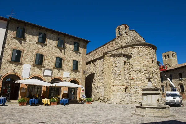 San Leo Italy May 2013 Beautiful Square Medieval Stone Buildings — Stock Photo, Image