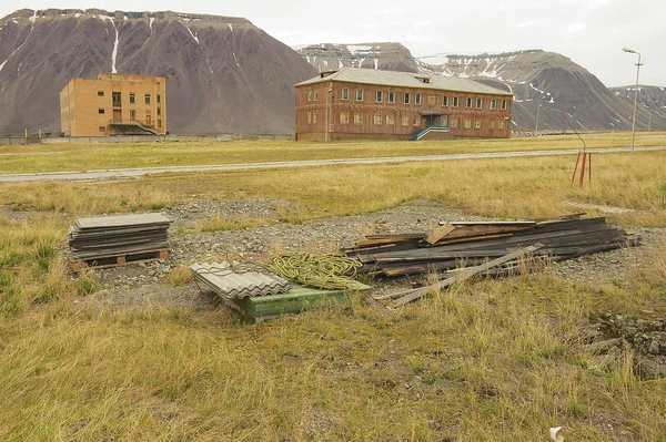 Pyramiden Norveç Eylül 2011 Terk Edilmiş Rus Arktik Yerleşim Alanı — Stok fotoğraf