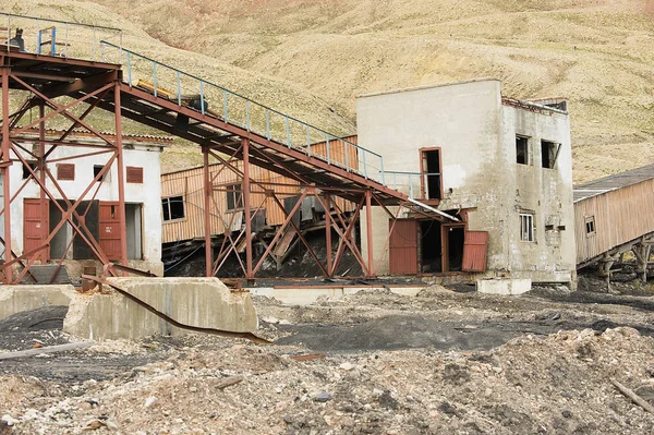 Pyramiden Norway September 2011 Ruined Coal Mine Buildings Equipment Abandoned — Stock Photo, Image