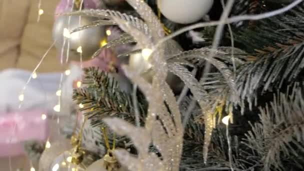 Christmas tree and newborn baby — Stock Video