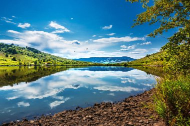 Dammed havuz küçük Kaim nehrinde. Dağ altay, Güney Sibirya, Rusya Federasyonu