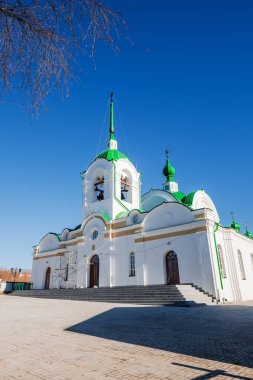 Kolyvan kentsel köy, Kolyvan bölge, Novosibirsk bölgesi, Batı Sibirya, Rusya Federasyonu-Ekim 27, 2018: Trinity Katedrali, taş üç sunak katedral Kilisesi Bizans tarzı