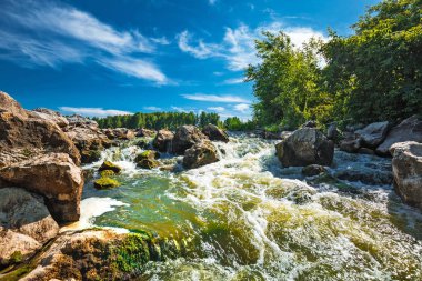 Nehir Shipuniha yaz. Bölge kutsal bahar, mahalle sedye, kasaba Iskitim, Novosibirsk Oblastı, Batı Sibirya, Rusya Federasyonu