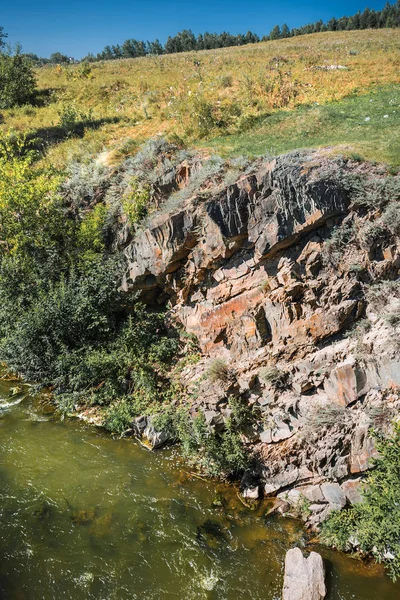 Floden Shipuniha Sommaren Distriktet Helige Våren Stadsdelen Båren Stad Iskitim — Stockfoto