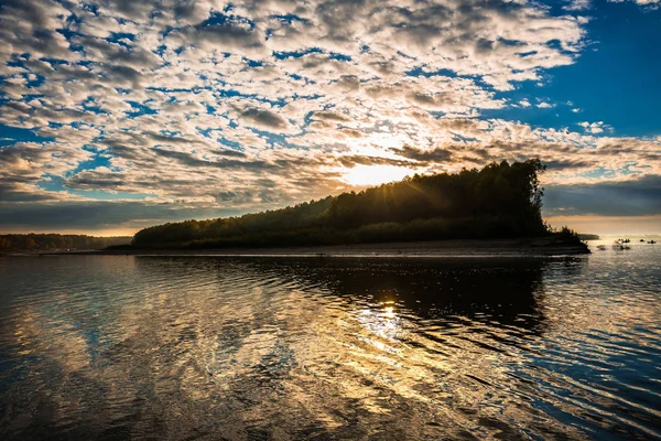 Podzimní Svítání Nad Řekou Zadní Osvětlení Verkh Suzun Suzun Okres — Stock fotografie