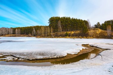 Nehir ayrı (Ob kolu) bahar. Berdsk, Novosibirsk bölgesi, Batı Sibirya, Rusya Federasyonu