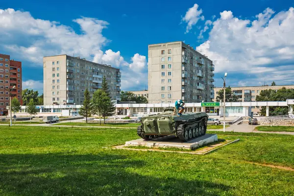 Berdsk, Novosibirsk bölgesi, Batı Sibirya, Rusya Federasyonu - 10 Ağustos 2018: karmaşık Park inşa askerler onuruna anma 1941 büyük Vatanseverlik Savaşı sırasında öldürdü