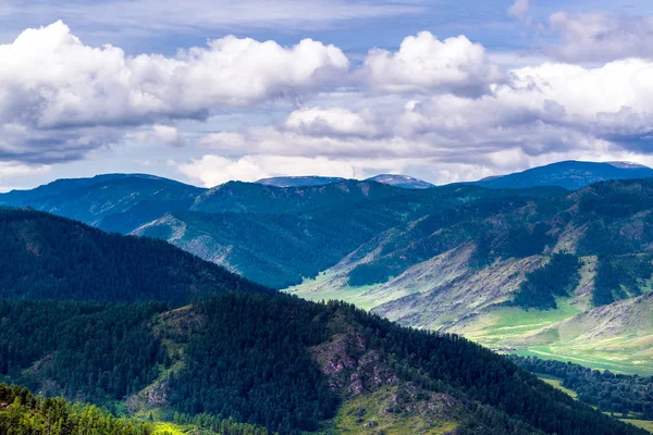 Chike - Taman dağ geçidi. Altay Cumhuriyeti, Rusya Federasyonu — Stok fotoğraf