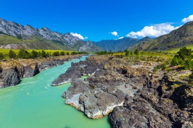 Hızlı katun nehri. Gorny Altay, Sibirya, Rusya Federasyonu