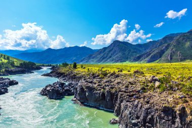 Hızlı katun nehri. Gorny Altay, Sibirya, Rusya Federasyonu