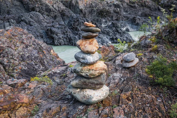 Les Pyramides Sont Faites Pierres Par Les Touristes Place Oroktoysky — Photo