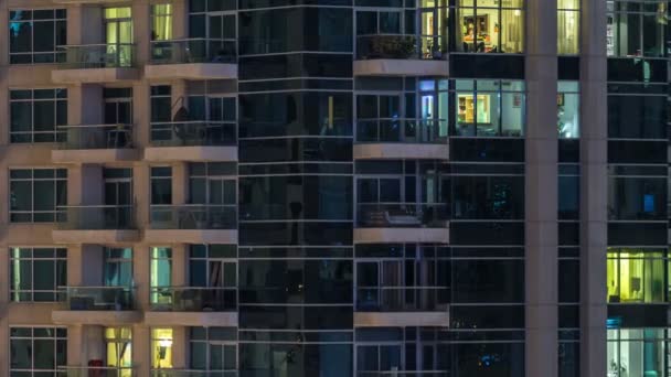 Finestre luminose di grattacieli a timelapse sera — Video Stock