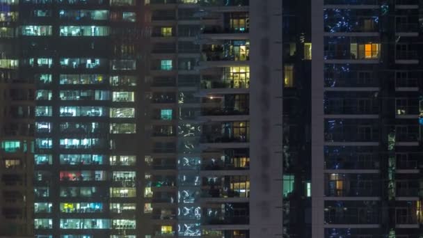 Ventanas brillantes de rascacielos al atardecer timelapse — Vídeos de Stock