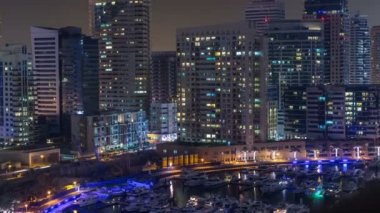 Dubai Yat limanı manzarası, gece timelapse üzerinde su kanalı.