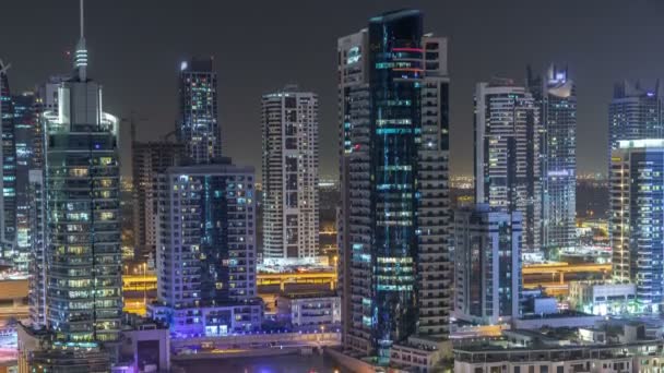 Canale d'acqua sullo skyline Dubai Marina di notte timelapse . — Video Stock