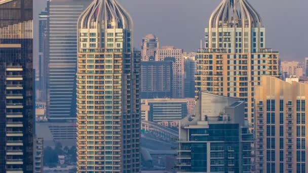 Incredibile colorato Dubai marina skyline durante il tramonto timelapse — Video Stock
