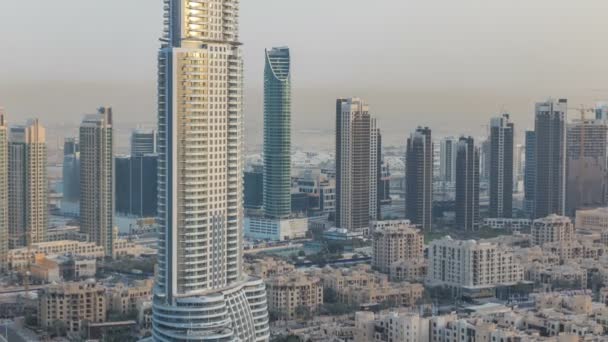 Дубай downtown під час заходу сонця timelapse. Вид зверху зверху — стокове відео