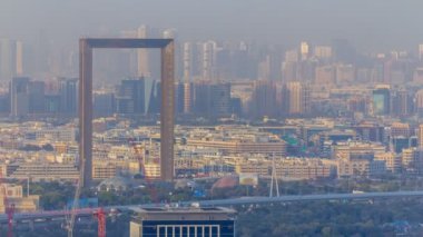 Dubai siluetinin timelapse Deira bölge ile