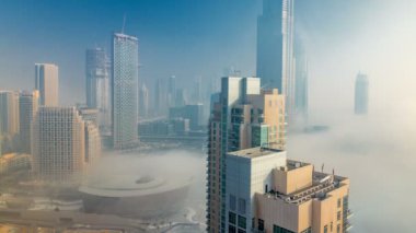 Downtown Dubai timelapse Sisli sabah.