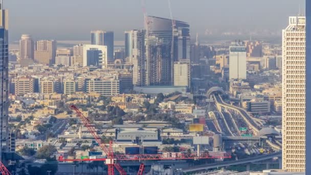 Sheikh Zayed Road ve DIFC timelapse Dubai, BAE binaların görünümünü manzarası. — Stok video