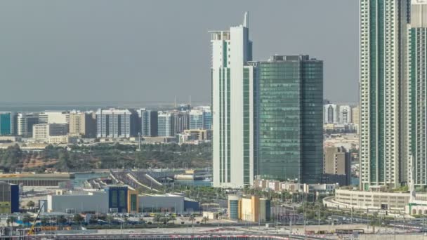 Edificios en la isla Al Reem en Abu Dhabi timelapse desde arriba. — Vídeos de Stock