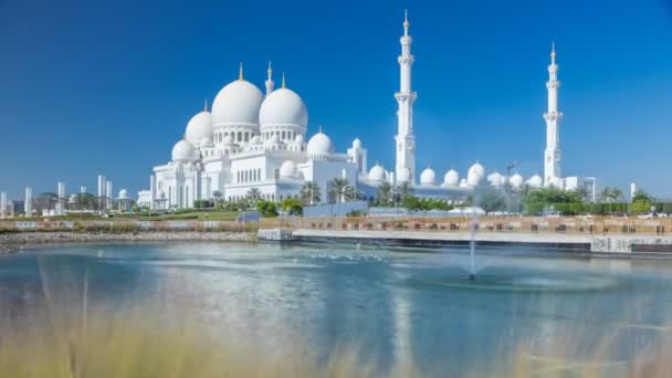 Sheikh Zayed Grand Mosque timelapse i Abu Dhabi, huvudstad i Förenade Arabemiraten — Stockvideo