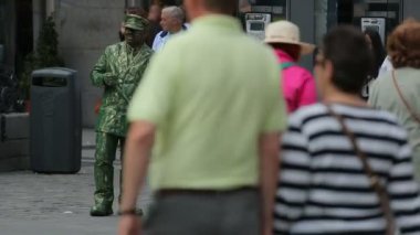 Pandomim meydanında Puerta del Sol Madrid, İspanya genel eğlendirmek