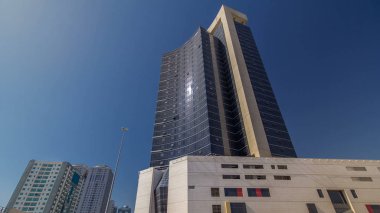 Ajman, Birleşik Arap Emirlikleri - Eylül 2016: Modern yeni towers de Ajman timelapse hyperlapse. Cityscape Ajman. Birleşik Arap Emirlikleri. 4k