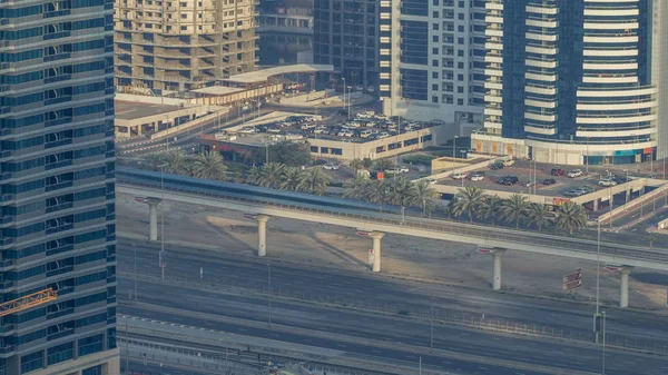 Dech Piersiach Widok Dachu Ulicy Sheikh Zayed Road Otoczony Dubai — Zdjęcie stockowe