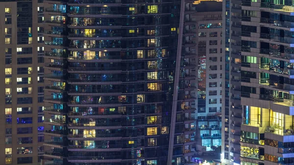 Janelas Brilhantes Arranha Céus Noite Timelapse Vista Edifícios Residenciais Modernos — Fotografia de Stock