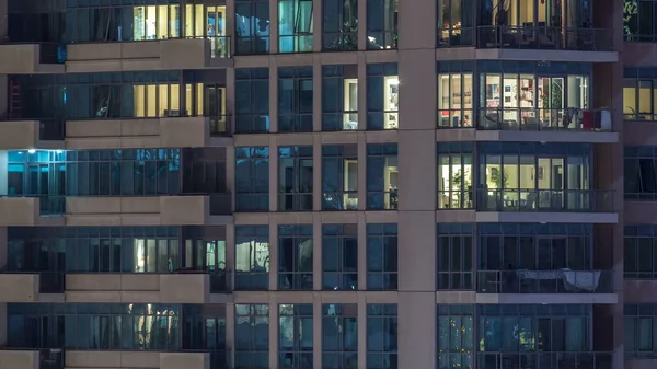 Ventanas Brillantes Rascacielos Atardecer Vista Modernos Edificios Residenciales Oficinas Gran —  Fotos de Stock