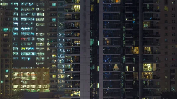 Janelas Brilhantes Arranha Céus Noite Timelapse Vista Dos Modernos Edifícios — Fotografia de Stock