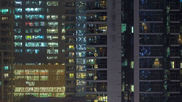Gloeiende Ramen Van Wolkenkrabbers Bij Nacht Timelapse Weergave Van Moderne — Stockfoto