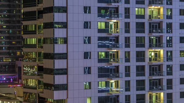 Windows Flera Våningar Byggnad Glas Och Stål Belysning Inuti Och — Stockfoto