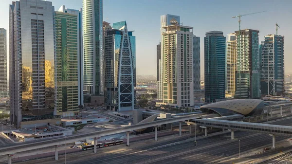 Αεροφωτογραφία Του Jumeirah Λίμνες Πύργους Ουρανοξύστες Κατά Την Ανατολή Του — Φωτογραφία Αρχείου