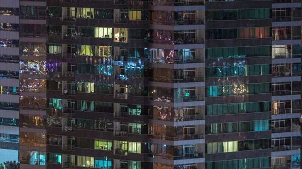 Ventanas Del Edificio Varios Pisos Iluminación Vidrio Acero Interior Personas —  Fotos de Stock