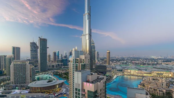 Dubai Céntrico Timelapse Transición Día Noche Edificios Modernos Lujo Iluminados —  Fotos de Stock