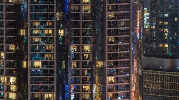 Ventanas Del Edificio Varios Pisos Iluminación Vidrio Acero Interior Personas —  Fotos de Stock