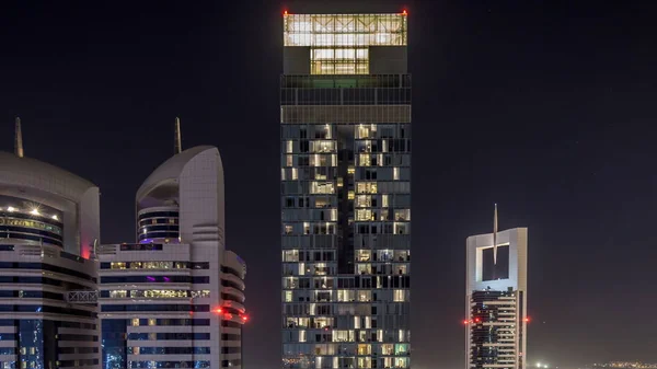 在阿联酋迪拜的扎耶德路和 Difc Timelapse 大厦的天际线景观 在金融中心的照明摩天大楼从上面鸟瞰 — 图库照片