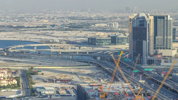 Ruch Ruchliwym Skrzyżowaniu Dubai Downtown Wieczorem Timelapse Przed Zachodem Słońca — Zdjęcie stockowe